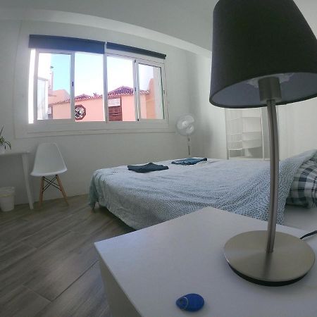 Room With Private Bathroom - Vivienda Vacacional Out Of Blue サンタ・クルス・デ・ラ・パルマ スペイン エクステリア 写真