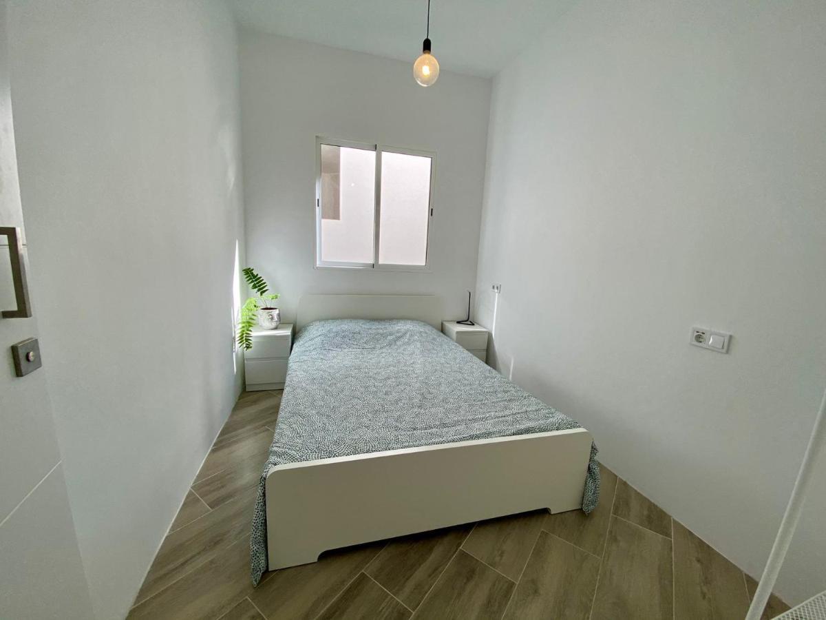 Room With Private Bathroom - Vivienda Vacacional Out Of Blue サンタ・クルス・デ・ラ・パルマ スペイン エクステリア 写真