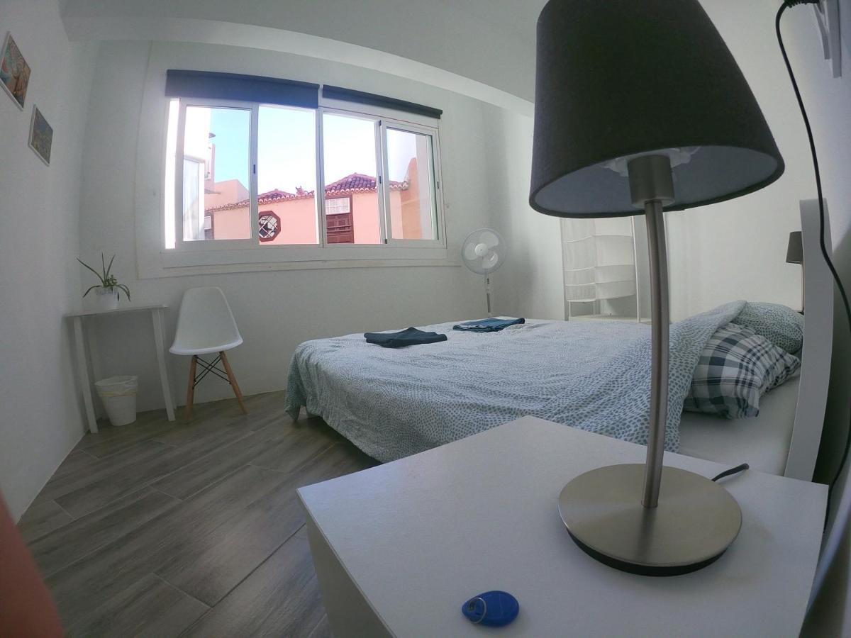 Room With Private Bathroom - Vivienda Vacacional Out Of Blue サンタ・クルス・デ・ラ・パルマ スペイン エクステリア 写真