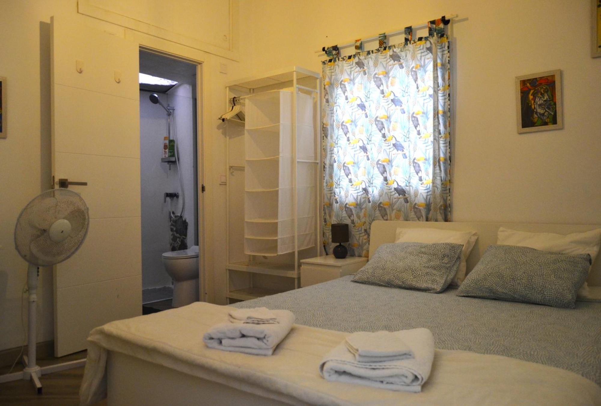 Room With Private Bathroom - Vivienda Vacacional Out Of Blue サンタ・クルス・デ・ラ・パルマ スペイン エクステリア 写真