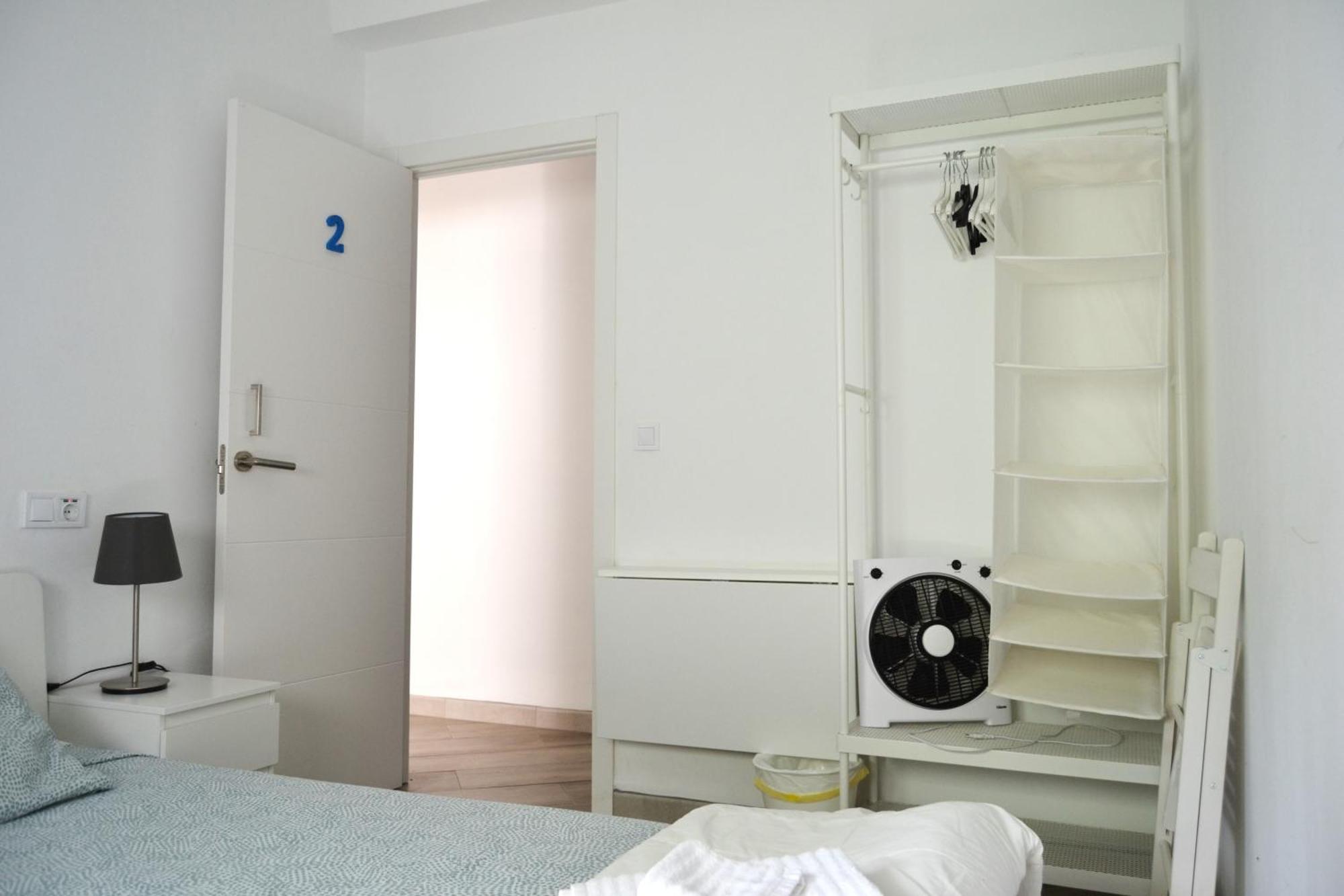 Room With Private Bathroom - Vivienda Vacacional Out Of Blue サンタ・クルス・デ・ラ・パルマ スペイン エクステリア 写真